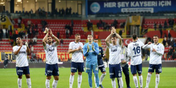 Fenerbahçe, Slavia Prag deplasmanına çıkacak