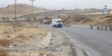 Irak sınırlarını tamamen kapattı