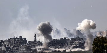 İsrail Ordusu Gazze’yi yine bomba yağmuruna tuttu