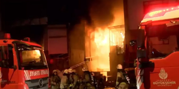 Plastik malzeme fabrikasında yangın