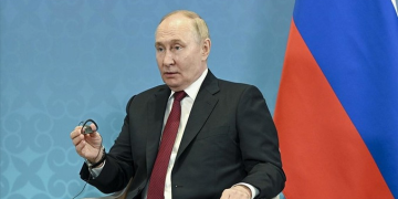 Putin: Yeni silah sistemlerini test etmeye devam edeceğiz