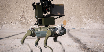 Silahlı robot köpek ”Bars” sahaya çıktı!