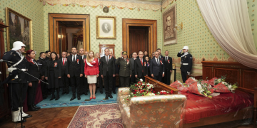 Yağmura rağmen İstanbullular Dolmabahçe’ye akın etti!