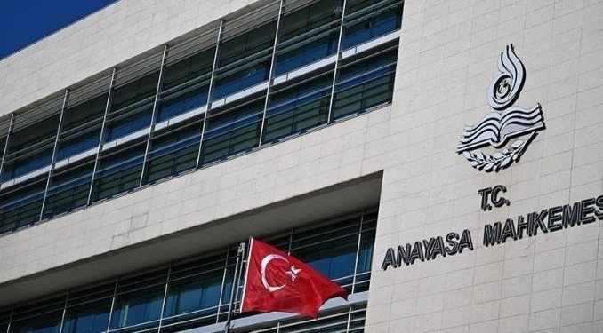 AYM’den 10 siyasi parti için suç duyurusu kararı