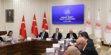 Asgari ücrette ikinci toplantı sona erdi! İlk açıklama TÜRK-İŞ’ten