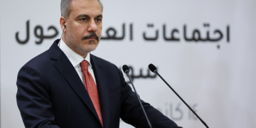 Bakan Fidan: İsrail’in Suriye’ye saldırıları anında durmalı