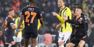 Dzeko’ya kafa atan Ba, özür diledi!