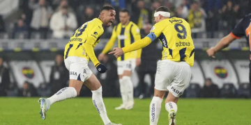 Fenerbahçe golcüleriyle kazandı