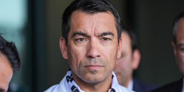 Giovanni van Bronckhorst’un tazminatı belli oldu!