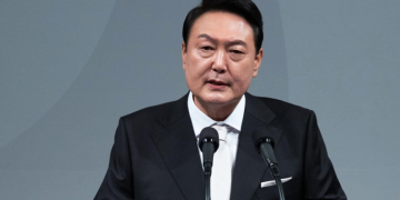 Güney Kore’de sıkıyönetim kararı