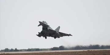 İtalya 24 adet Eurofighter satın aldı