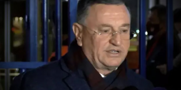 Lütfü Savaş CHP’den ihraç edildi!