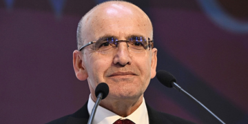 Mehmet Şimşek: Türkiye-BAE ticari ilişkileri rekor kırdı