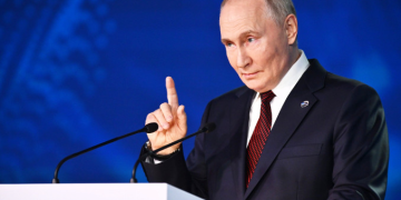 Putin’den ‘barış’ mesajı: Slovakya’da konuşalım