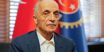 TÜRK-İş: Asgari ücret komisyonuna bir daha katılmayacağız