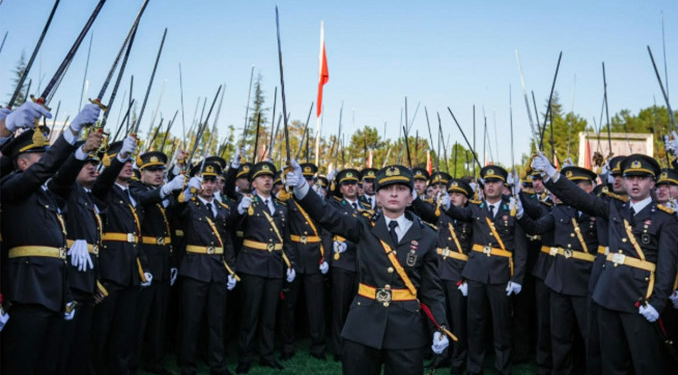 Teğmenler için karar günü açıklandı