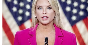 Trump’ın sosyal medyayı sallayan bakan adayı: Pamela Bondi