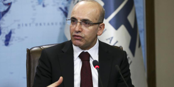 Bakan Şimşek ekonomide 2025 yılının yol haritasını çizdi