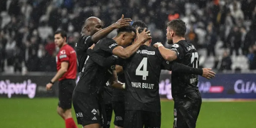Beşiktaş 3 puanı 2 golle aldı