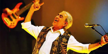 Edip Akbayram yoğun bakıma alındı