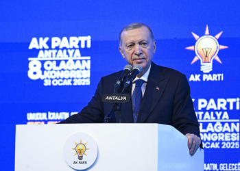 Erdoğan: Bay Kemal’in gösterdiği sarı kart Özel’in dengesini sarstı