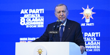 Erdoğan: Bay Kemal’in gösterdiği sarı kart Özel’in dengesini sarstı