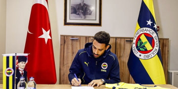 Fenerbahçe, İrfan Can Kahveci ile yeni kontrat imzaladı!