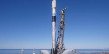 Fergani ilk uydusu uzaya gönderdi