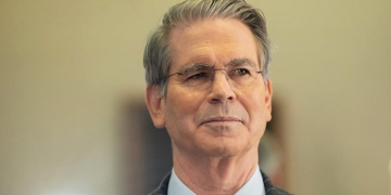 Scott Bessent, Senato’dan onay alarak resmen ABD’nin yeni Hazine Bakanı oldu