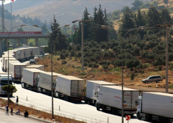 Suriye sınırında 6 km’yi aşan TIR kuyruğu