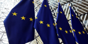 AB: Trump’ın ek gümrük vergileri iki tarafa da zarar verir