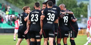 Beşiktaş farklı kazandı, tur kapısını araladı!