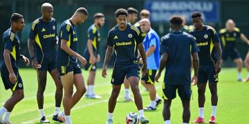 Fenerbahçe Kadıköy’de ‘tur’ arıyor