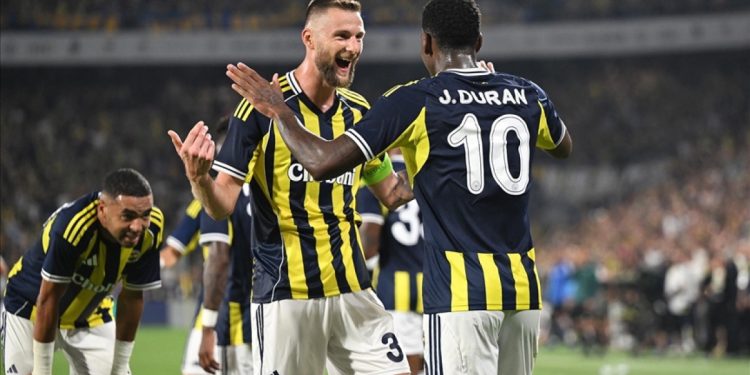 Fenerbahçe, Şampiyonlar Ligi play-off turunda Benfica ile eşleşti
