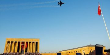 SOLOTÜRK’ten Anıtkabir’de Zafer selamı