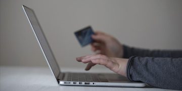 Sahte yayın uygulaması üzerinden büyük hırsızlık: 14 milyon TL yok oldu