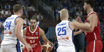 “12 Dev Adam” şov yaptı!