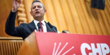 CHP’nin 102. yılı kutlamaları: Özgür Özel’den yeni dönem vurgusu