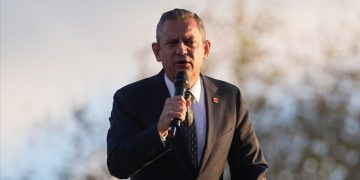 Özgür Özel Taksim Meydanı’nda konuştu: Kardeşim olsa affetmem