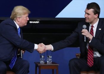 Trump’a yakın aktivist sahnede öldürüldü