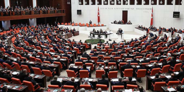 AK Parti 36 maddelik ekonomi paketini Meclis’e sundu