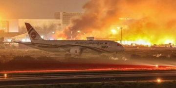 Bangladeş’teki uluslararası havalimanı alevler içinde kaldı