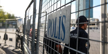 Çağlayan’a polis ablukası