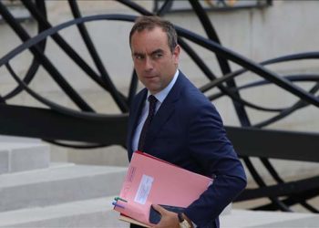 Fransa’da şok istifa! Yeni başbakan görevi bıraktı