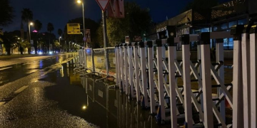 İstanbul’da yollar trafiğe kapatıldı