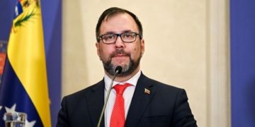 Venezuela Dışişleri Bakanı Gil’den hava sahası tepkisi