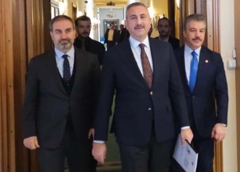 AK Parti, ‘Terörsüz Türkiye’ raporunu TBMM’ye sundu