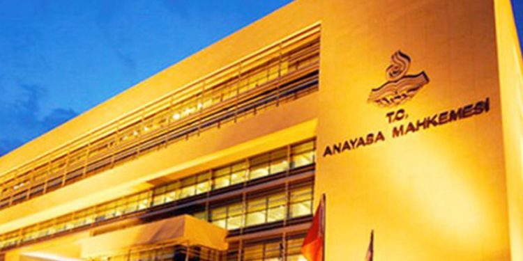 AYM’den 6 partiye mali denetim kararı