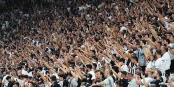 Beşiktaşlı taraftarlardan Sergen Yalçın’a istifa çağrısı