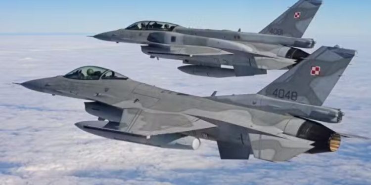 F-16’ların düşürdüğü kimliği belirsiz İHA’nın enkazı aranıyor